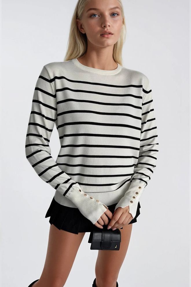 Black Fashion Blouse En Maille Rayée À Col Rond Et Boutonnée Blanc Vêtements en gros Décontracté