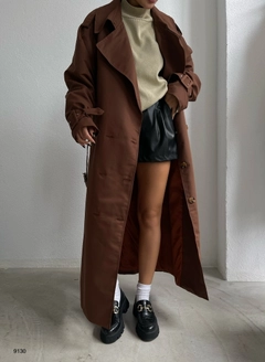 A wholesale clothing model wears 38812 - Trenchcoat - Brown, Turkish wholesale Trenchcoat of Black Fashion
