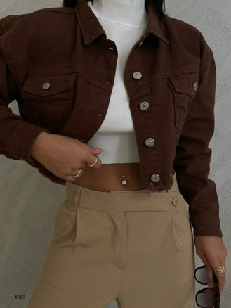 A model wears 38281 - Jacket - Brown, wholesale undefined of Black Fashion to display at Lonca