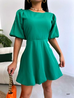 A wholesale clothing model wears 38393 - Dress - Green, Turkish wholesale Dress of Black Fashion