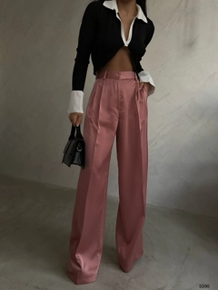 A wholesale clothing model wears 39670 - Pants - Pink, Turkish wholesale Pants of Black Fashion