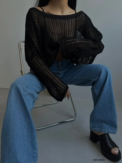 Ένα μοντέλο χονδρικής πώλησης ρούχων φοράει BLA10263 - Knit Knitwear Blouse - Black, τούρκικο Πουλόβερ χονδρικής πώλησης από Black Fashion