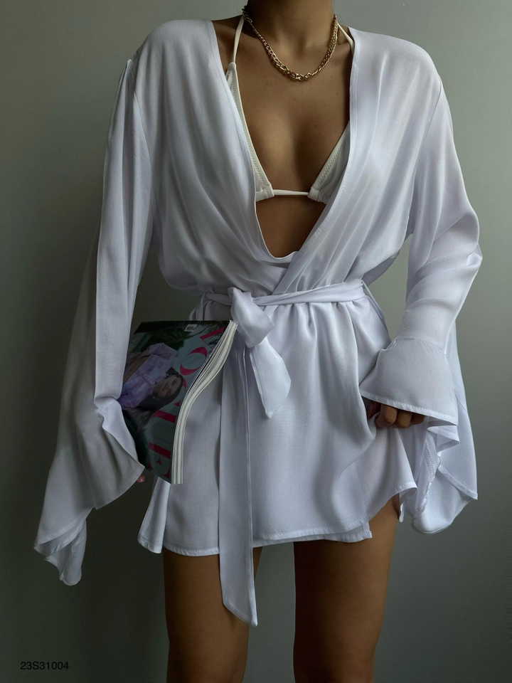 A wholesale clothing model wears BLA10674 - Flywheel Sleeve Tie Kimono - White, Turkish wholesale Kimono of Black Fashion