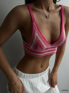 Модел на дрехи на едро носи BLA10614 - Patterned Knit Crop - Pink, турски едро Кратко горнище на Black Fashion