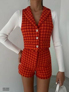 Una modella di abbigliamento all'ingrosso indossa BLA10099 - Vest - Orange, vendita all'ingrosso turca di Veste di Black Fashion