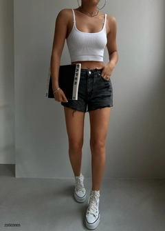 A wholesale clothing model wears BLA10559 - Laser Denim Shorts - Snow Wash Smoked, Turkish wholesale Denim Shorts of Black Fashion