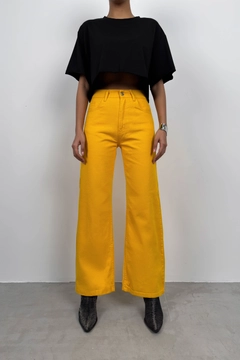 Una modelo de ropa al por mayor lleva BLA10242 - Jeans - Mango, Vaqueros turco al por mayor de Black Fashion