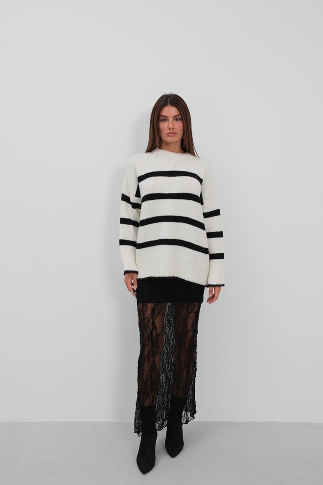 Black Fashion Crew Neck Striped Knitted Sweater White Wholesale Clothing Casual