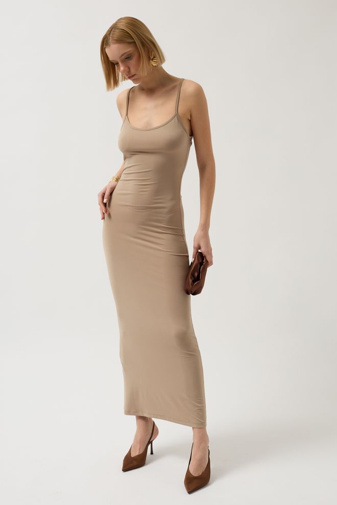 Black Fashion Μακρύ Φόρεμα Με Λεπτό Λουράκι Μπεζ Χονδρικό εμπόριο ενδυμάτων Casual