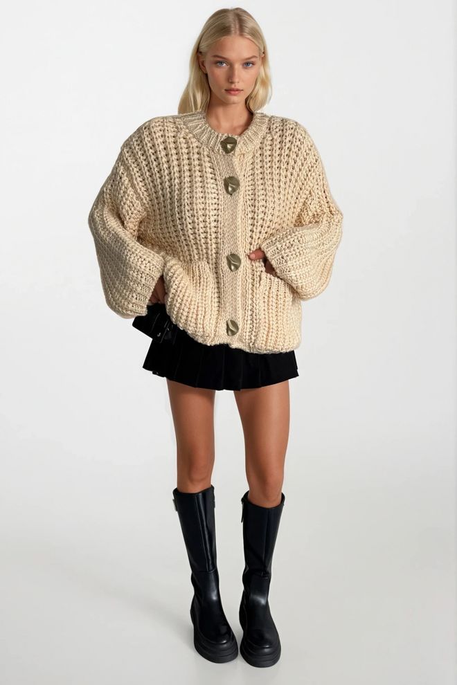 Black Fashion Smėlio Spalvos Megztinis Su Sagomis Oversize Didmeninė prekyba drabužiais Kokteilinė