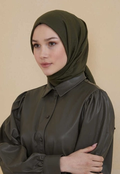 Модел на дрехи на едро носи BUR10249 - Shawl - Khaki, турски едро Шал на Burden Ipek