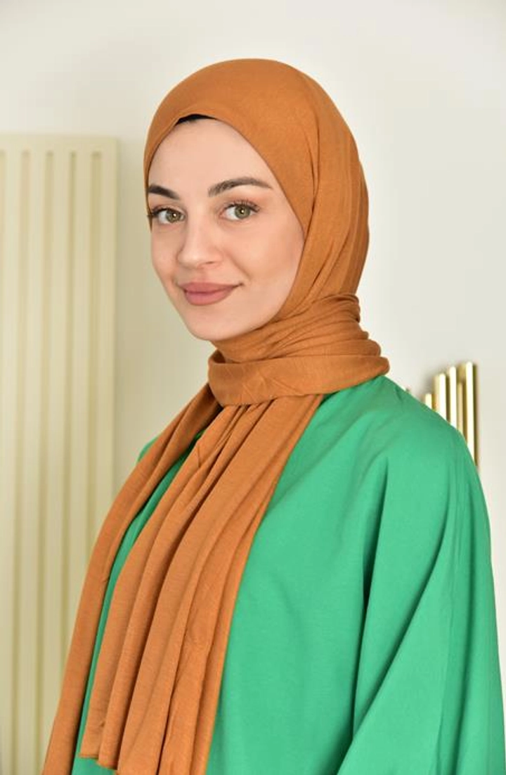 A wholesale clothing model wears BUR10260 - Shawl - Tan, Turkish wholesale Shawl of Burden Ipek