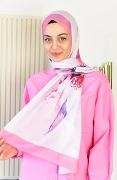 A wholesale clothing model wears BUR10742 - Floral Pattern Shawl - Pink, Turkish wholesale Shawl of Burden Ipek