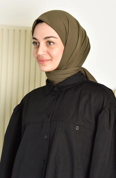 Hurtowa modelka nosi BUR10752 - Scarf - Khaki, turecka hurtownia Szalik firmy Burden Ipek