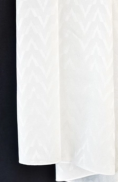 A wholesale clothing model wears BUR10891 - Platinum Patterned Shawl - Ecru, Turkish wholesale Shawl of Burden Ipek