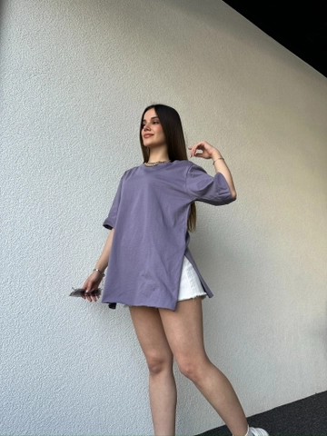 A wholesale clothing model wears  Double Sleeve Tshirt Purple
, Turkish wholesale Suit of CAPPITONE
