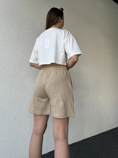 A wholesale clothing model wears cap10486-corded-long-shorts-sand-beige, Turkish wholesale Shorts of CAPPITONE