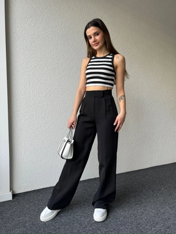 A wholesale clothing model wears  Atlas Fabric Palazzo Trousers Black
, Turkish wholesale Pants of CAPPITONE