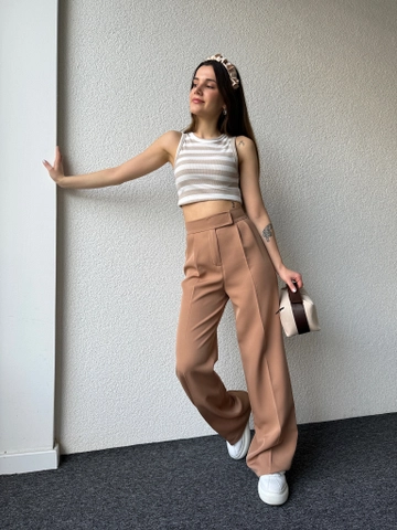 A wholesale clothing model wears  Atlas Fabric Palazzo Trousers Mink
, Turkish wholesale Pants of CAPPITONE