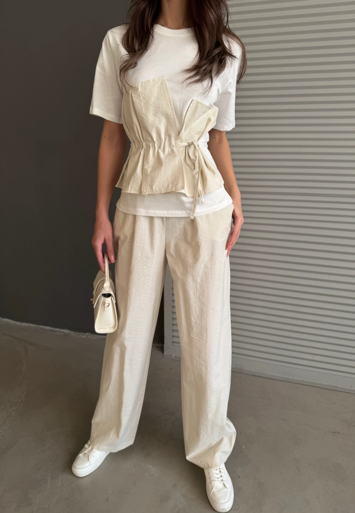 A wholesale clothing model wears cro11904-casual-trousers-stone, Turkish wholesale Pants of Cream Rouge