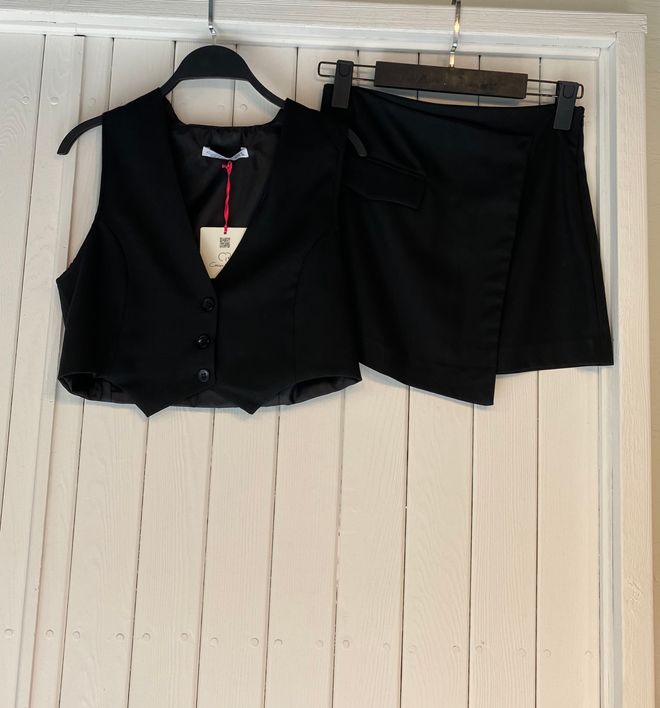 Cream Rouge Set Pantaloncini Con Canotta Nero Abbigliamento all'ingrosso Casuale