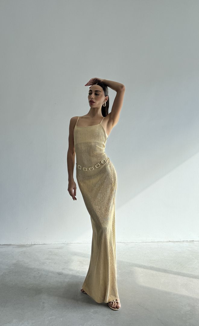 Cream Rouge Abito Maxi Con Spalline Sottili Oro Abbigliamento all'ingrosso Elegante