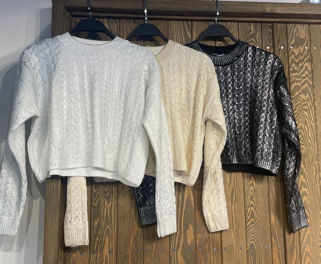 Cream Rouge Crop Knit Sweater White Wholesale Clothing Casual