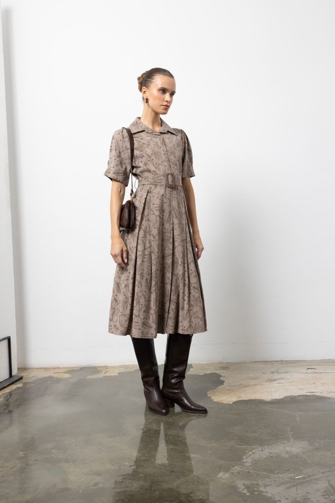 Cream Rouge Рокля Риза Кафява Винтидж Цветя Миди С Шал Яка Дрехи на едро Зима