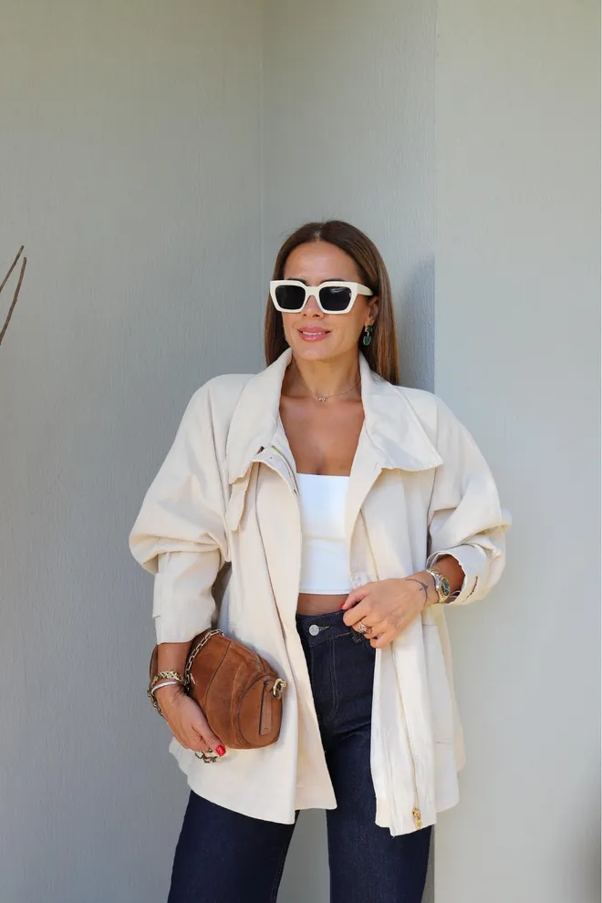 Cream Rouge Kurzer Regenmantel Aus Gabardine – Beige Großhandelskleidung Baumwolle