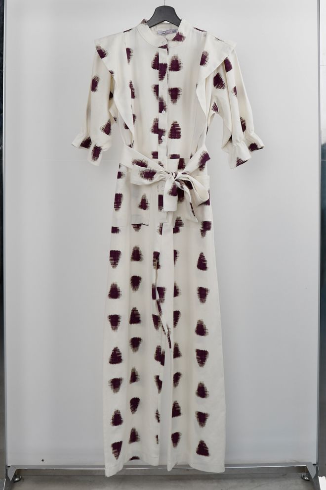 Cream Rouge Weißer Lässiger Eleganter Jumpsuit Mit Rüschenärmeln Großhandelskleidung Lässig