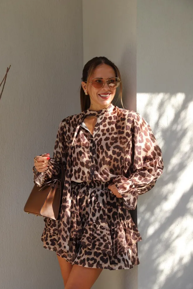 Cream Rouge Bruine Blouse Met Dierenprint En Pofmouwen Groothandel Kleding Sexy
