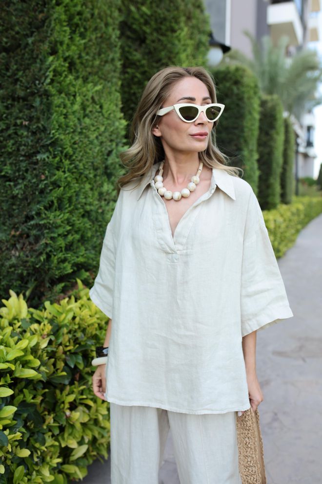 Cream Rouge Blusa Beige Con Cuello Entallado Y Manga 3/4 Ropa al por mayor Modesto