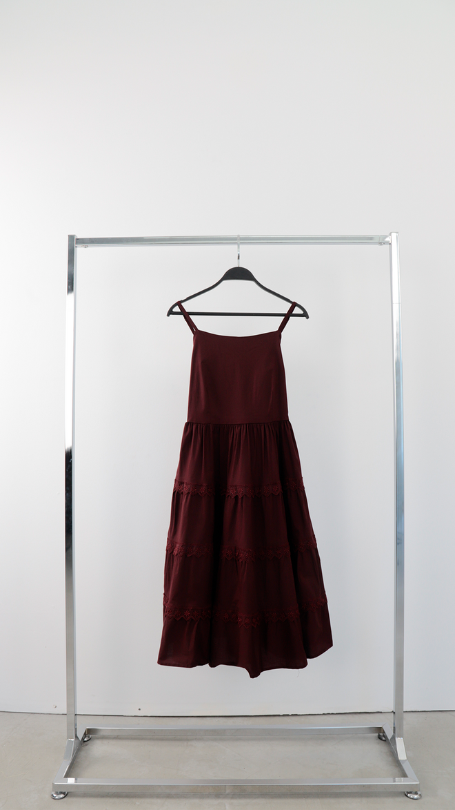 Cream Rouge Vestito Slip Midi Beige Elegante Con Collo Quadrato Abbigliamento all'ingrosso Casuale