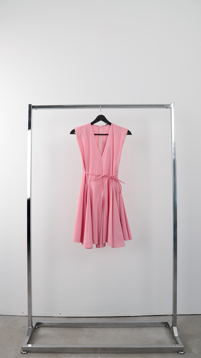 Cream Rouge Vestito Rosa Fit And Flare Con Scollo A V E Maniche Ad Aletta Abbigliamento all'ingrosso 0