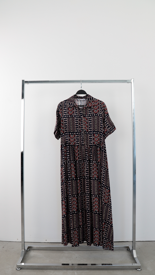 Cream Rouge Robe Maxi Rose À Motif Cachemire Style Chemise Bohème Décontracté Vêtements en gros Décontracté