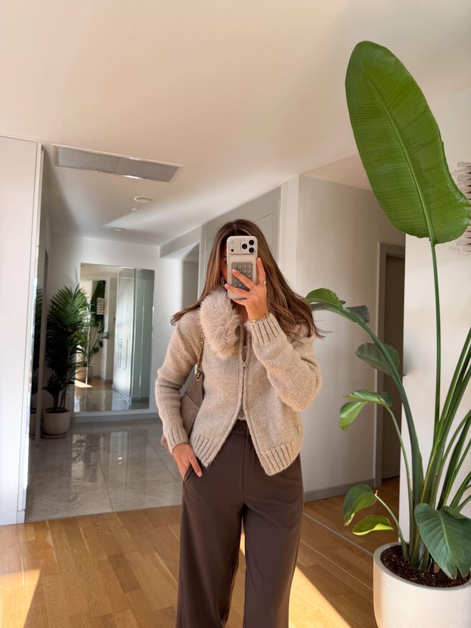 Cream Rouge F05K52108004 Kardiganinis Gaubtas Su Kailiu Didmeninė prekyba drabužiais 0