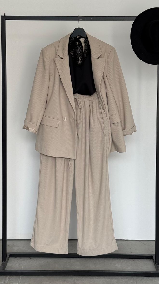 Cream Rouge Pantaloni Palazzo Bej Cu Talie Înaltă Și Șnur Îmbrăcăminte cu ridicata Conservator