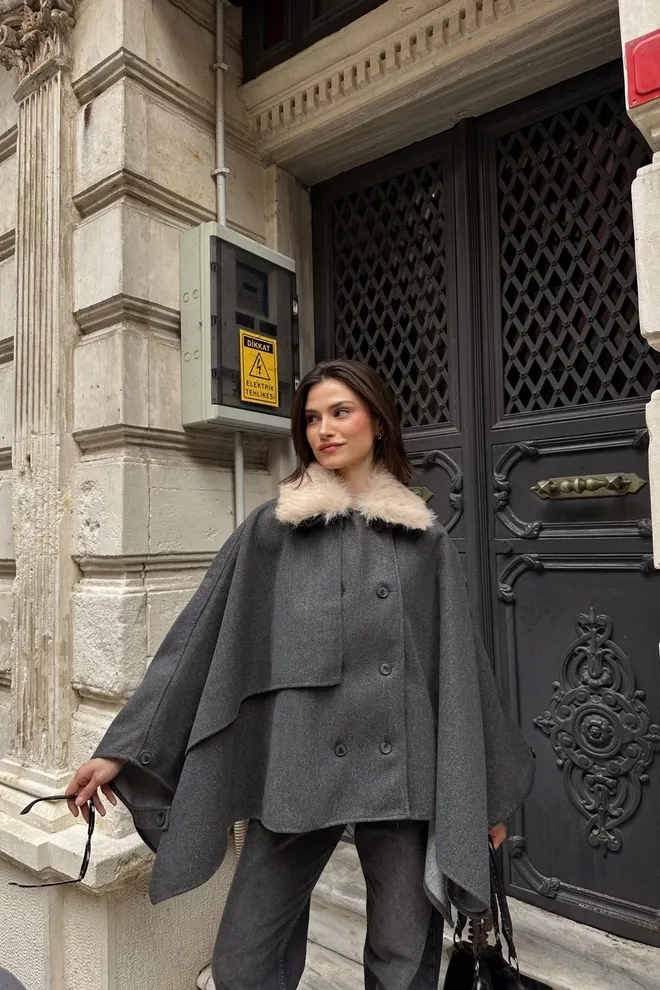 Cream Rouge Сив Елегантен Пончо С Голям Размер Дрехи на едро 1