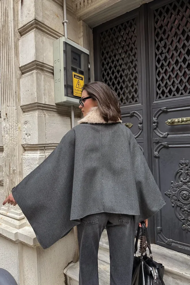 Cream Rouge Сив Елегантен Пончо С Голям Размер Дрехи на едро Свободно време