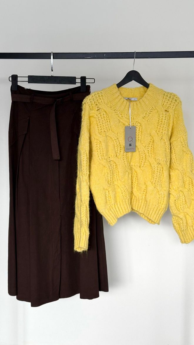 Cream Rouge Yellow Oversized Fit Sweater With Crew Neck Wholesale Clothing 1