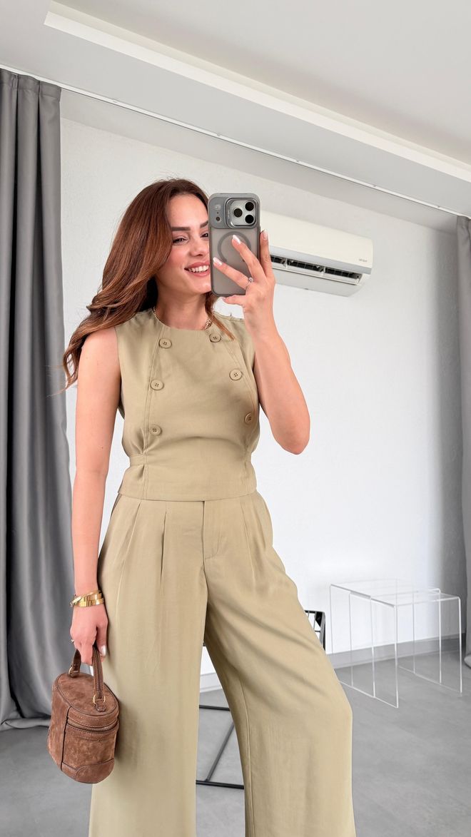 Cream Rouge Chaleco Elegante Slim Fit Caqui Ropa al por mayor Modesto