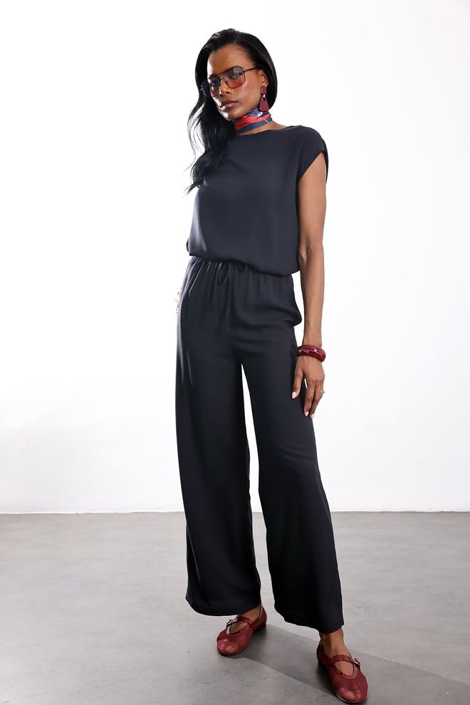 Cream Rouge Black Blouse With Cap Sleeves Wholesale Clothing 1