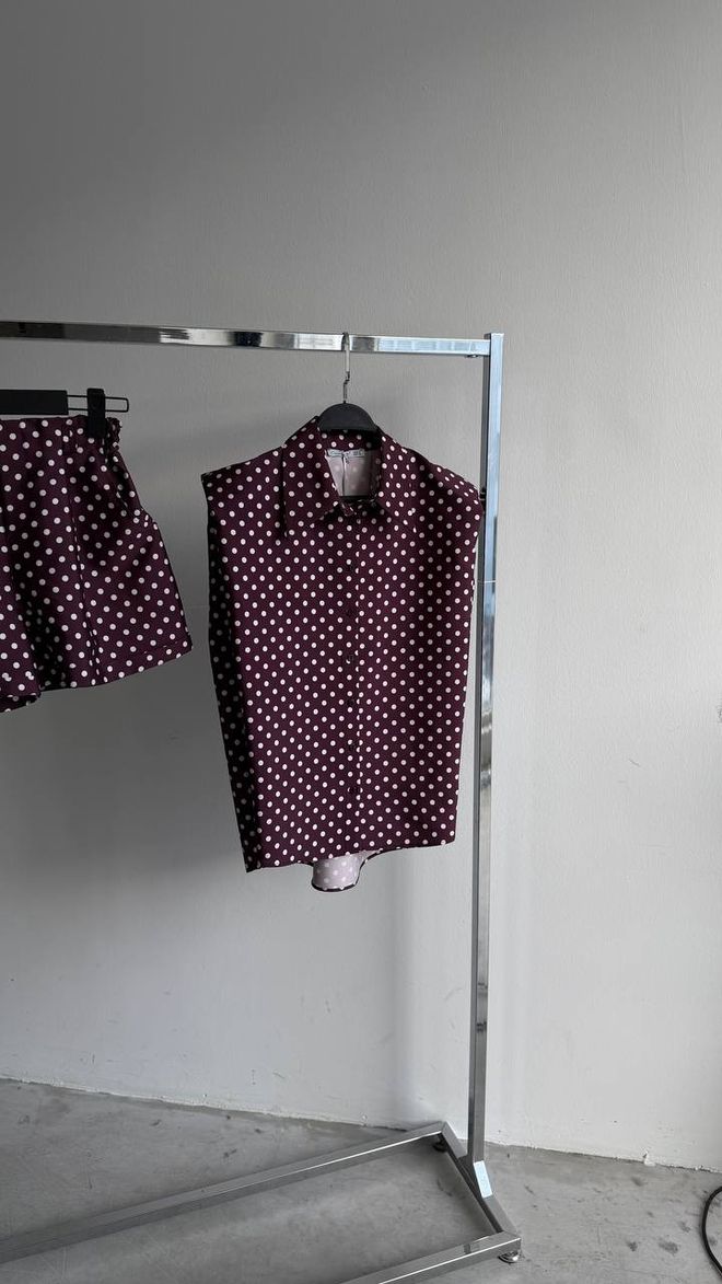 Cream Rouge Claret Red Polka Dot Vintage Shirt Wholesale Clothing 1