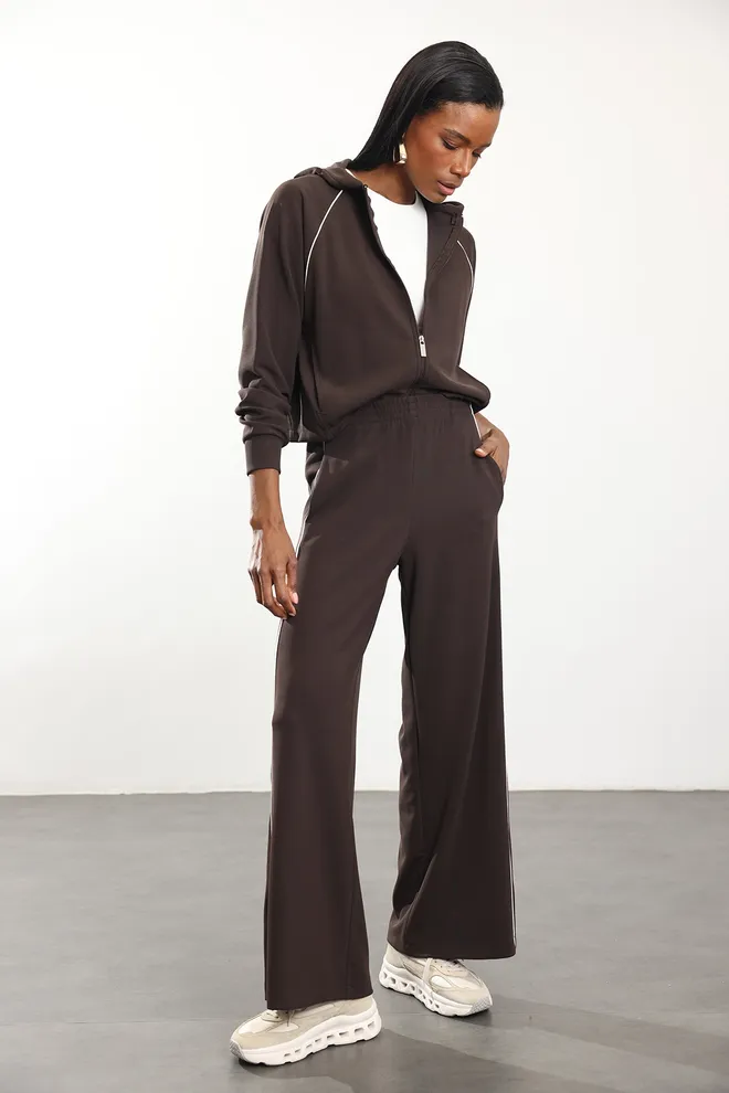 Cream Rouge Brown Oversized Fit Tracksuit With Hooded Neck Wholesale Clothing 1