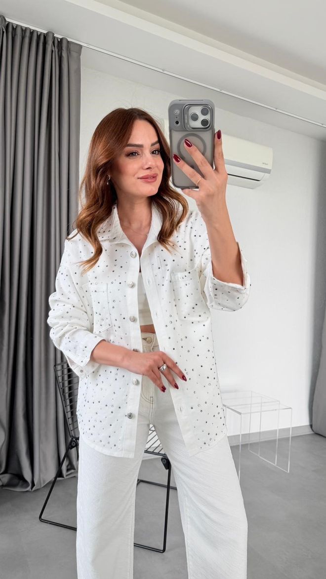 Cream Rouge Blusa Blanca Con Diseño De Lentejuelas Ropa al por mayor Salón