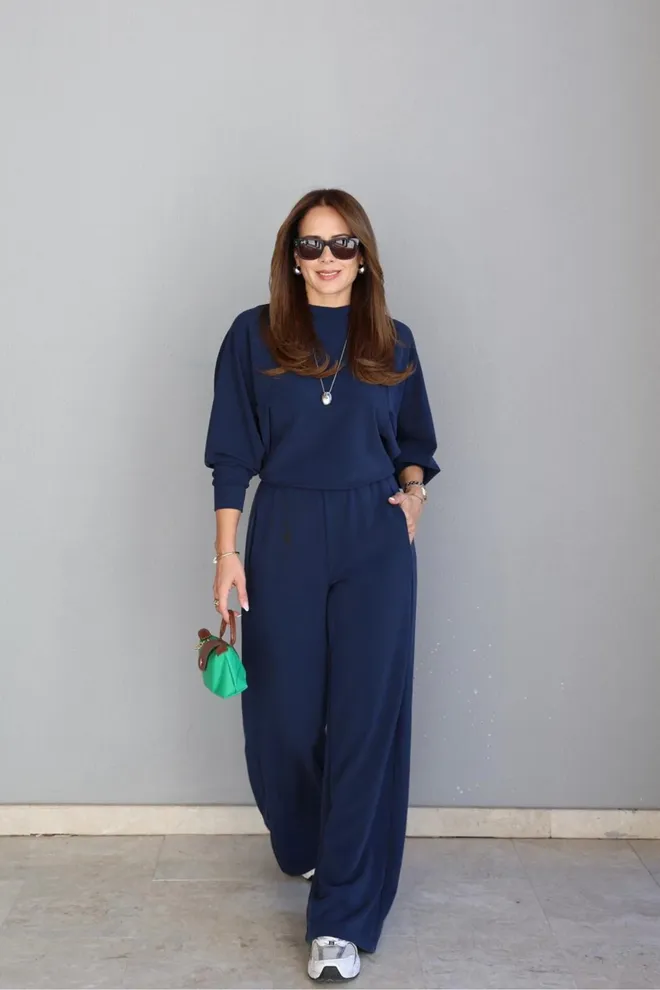 Cream Rouge Панталоне Морнарско Плаве Палацо Са Високим Струком И Широким Ногама Navy Blue Palazzo Pants With High Waist And Wide Leg Велепродаја одеће Лоунге