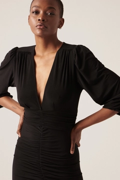 Una modella di abbigliamento all'ingrosso indossa 44056 - Dress - Black, vendita all'ingrosso turca di Vestito di Cream Rouge