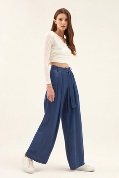 A wholesale clothing model wears 44074 - Trousers - Indigo, Turkish wholesale Pants of Cream Rouge