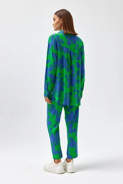 Veleprodajni model oblačil nosi 43909 - Suit - Green, turška veleprodaja Obleka od Cream Rouge