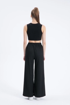 A wholesale clothing model wears CRO10050 - Trousers - Black, Turkish wholesale Pants of Cream Rouge